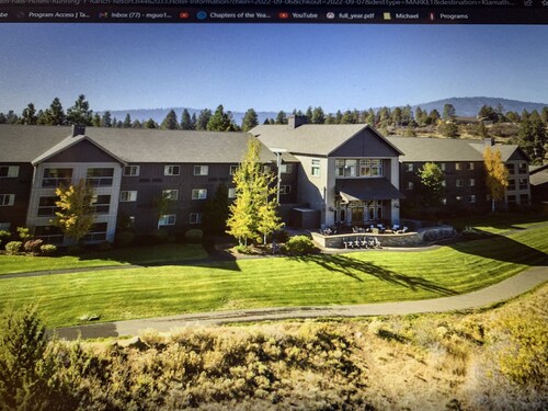 Golf resort for Labor Weekend