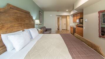 Silitysrauta/-lauta, ilmainen Wi-Fi, vuodevaatteet