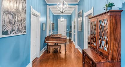 1880's Cozy Cottage, close to Historical Downtown. Sleeps up to 6
3B3B-pets OK