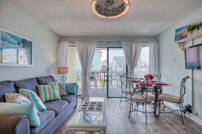 Summer special/Ocean View Condo/Pet Friendly/Pool/Walk to Beach/Washer & Dryer
