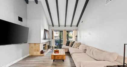 Perfect 2 bedroom 2 bath condo with a pool and gym