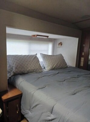 1 多间卧室、免费 WiFi、床单