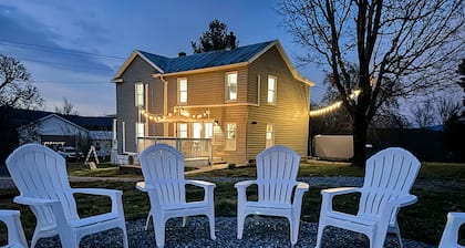 Family Friendly w/ Mountain Views, Hot Tub, Fire Pit, 4 mins to Luray Caverns