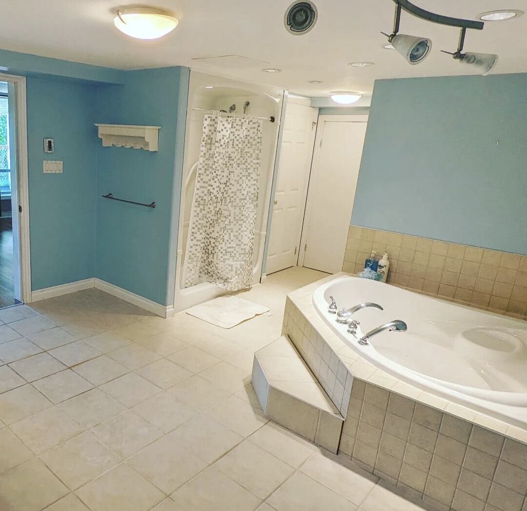 Beautiful private Lake Front Cottage for rent at Campbellford town