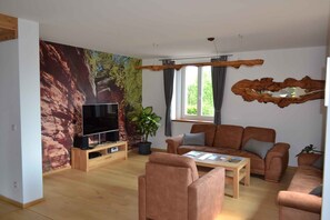 TV, DVD player, stereo