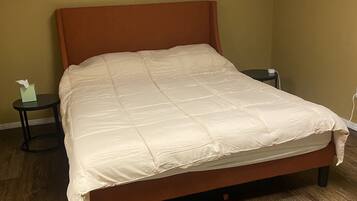 2 habitaciones, escritorio, tabla de planchar con plancha y wifi gratis