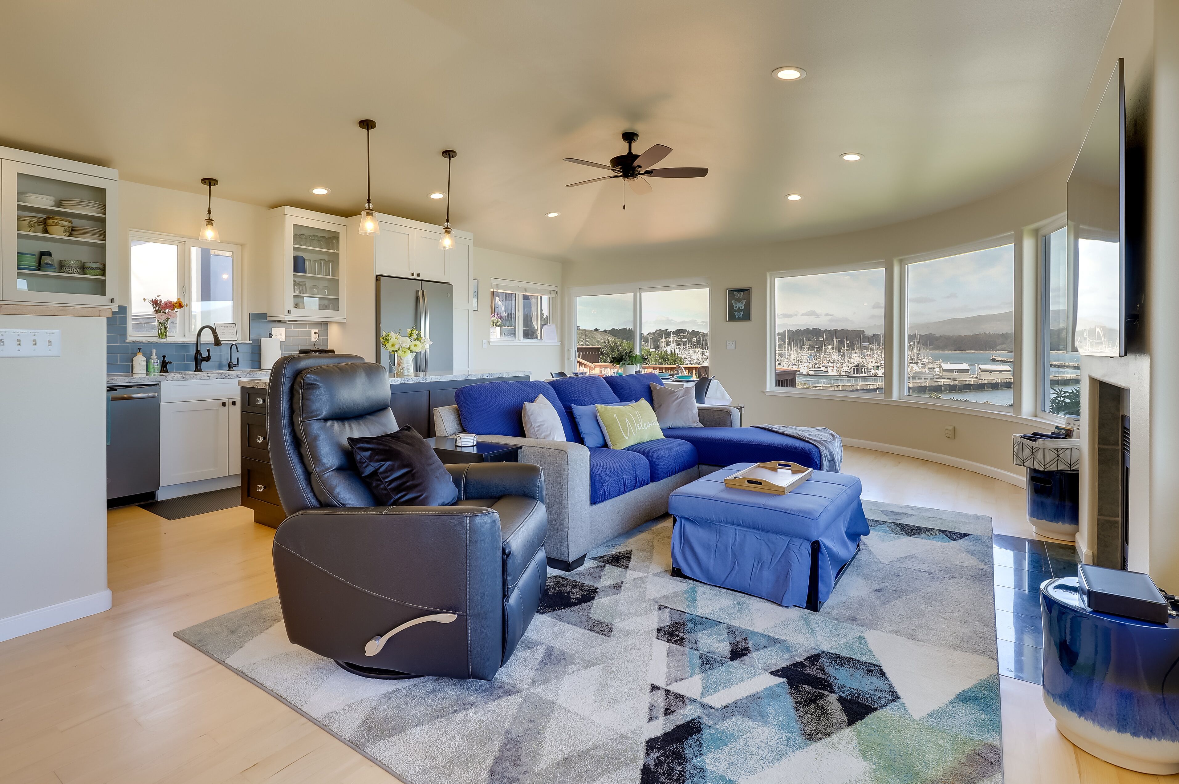 Dreamy Sonoma Coast Home w/ Waterfront Views