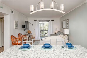 Smart TV - Cherry Grove Condo - Steps from the Beach (North Myrtle Beach)