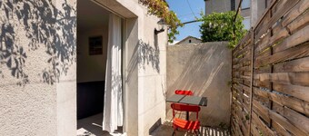 Beautiful private villa for 2 guests with WIFI, A/C, pool, TV, terrace and parking
