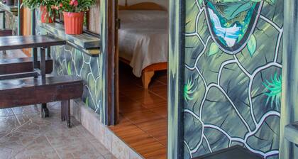 Cabinas las Manzanas Bed y Breakfast