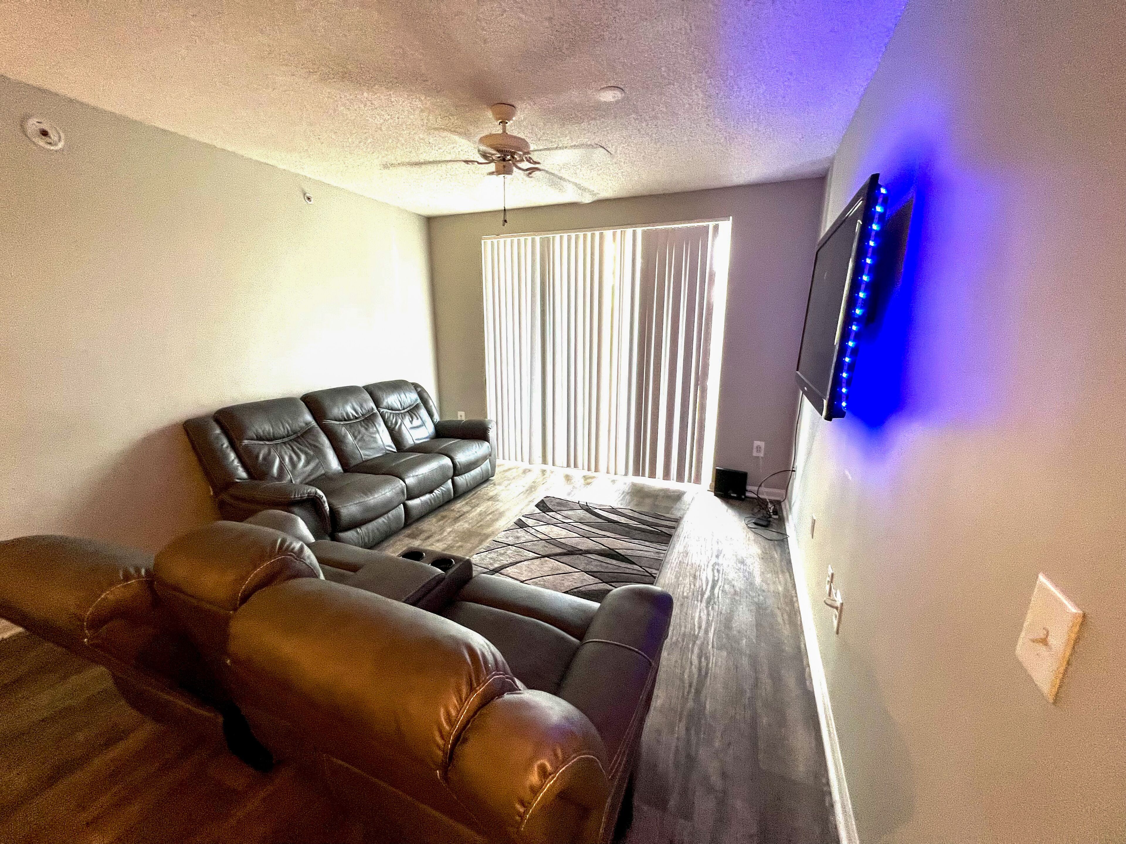 Cozy 2 Bedroom Near Hard Rock Stadium