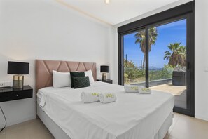 3 slaapkamers, een kluis op de kamer, een strijkplank/strijkijzer