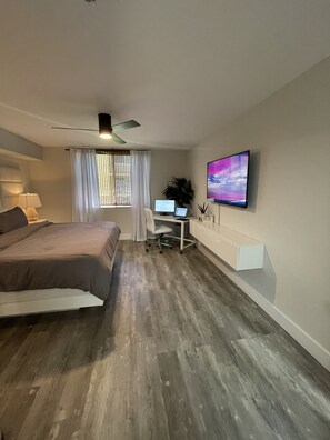 3 bedrooms, WiFi - Condo on Intercostal w/ pool, hot tub, sauna, private beach (Hypoluxo)
