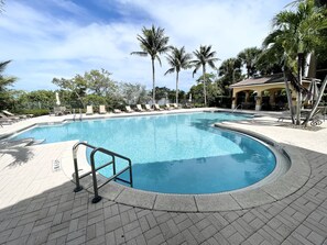 Pool - Condo on Intercostal w/ pool, hot tub, sauna, private beach (Hypoluxo)