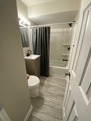 Bathroom - Spacious 3 Bedroom House (Wausau)