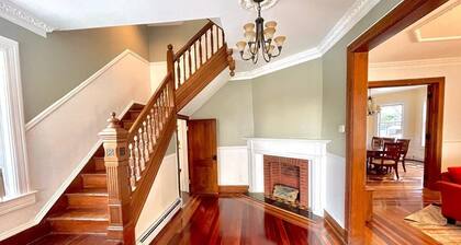 Beauty by the Sea - 7bd Charming House 5min Walk to Beach - Pet Friendly