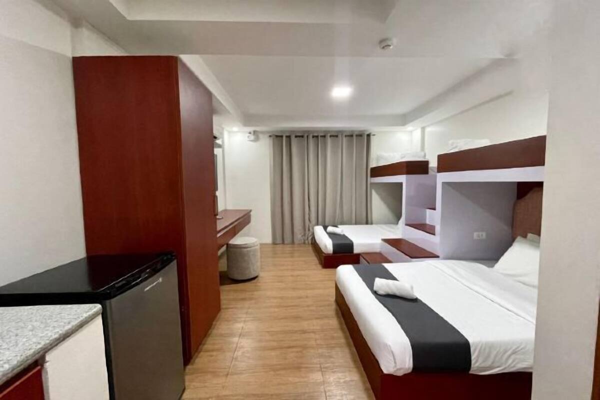 1 bedroom, premium bedding, down comforters, individually decorated