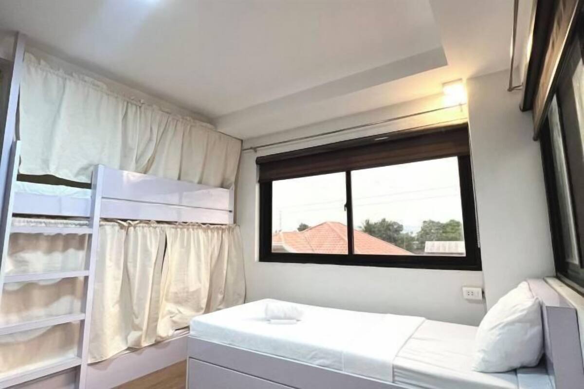 1 bedroom, premium bedding, down comforters, individually decorated