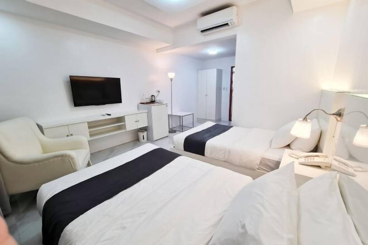 1 bedroom, premium bedding, down comforters, individually decorated