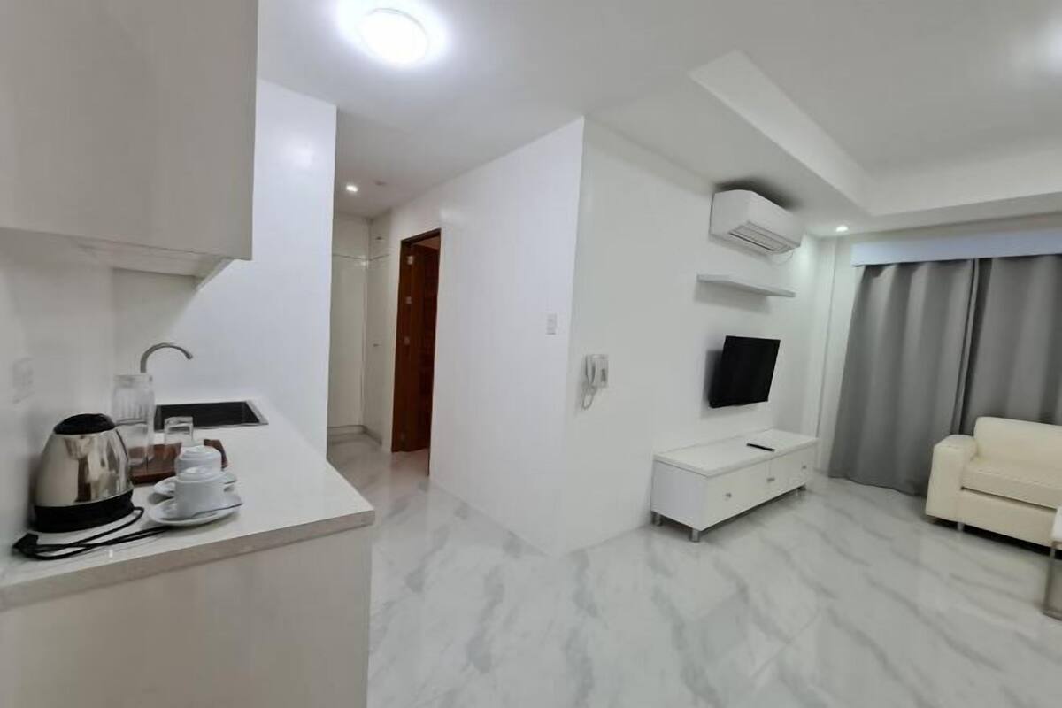 Private kitchen | Rice cooker, freezer
