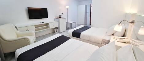 Deluxe Twin Room | Premium bedding, down comforters, individually decorated