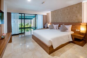 Deluxe Pool Suite | View from room