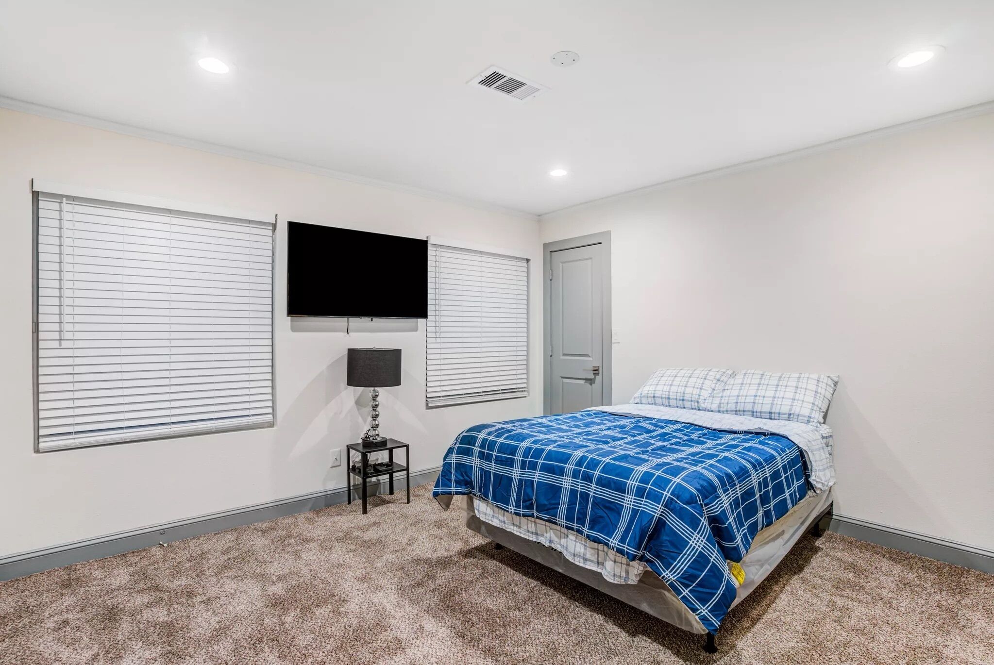 Trendy 2 bedroom 2.5 bath Townhouse in Midtown Houston