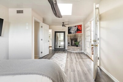 Spacious home! Heated pool, sundeck, and sports court