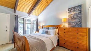 2 bedrooms, desk, iron/ironing board, free WiFi - Beautiful St Moritz Family Home 560 (Mammoth Lakes)