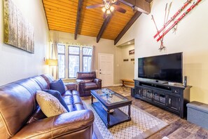 Smart TV, fireplace, ping pong, offices