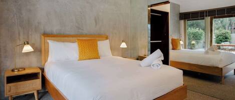 4 habitaciones, tabla de planchar con plancha, wifi y ropa de cama