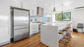 Fridge, microwave, oven, stovetop