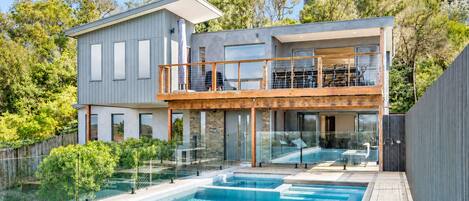 Outdoor pool, an infinity pool