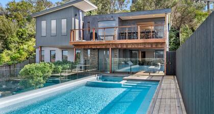 Nautilus by Ready Set Stay - Sleeps 16 people