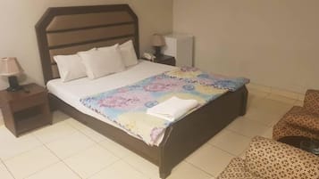 Double Room | Laptop workspace, free WiFi