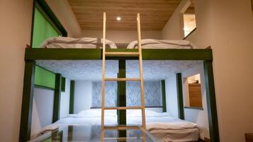 Decoración personalizada, muebles diferentes y wifi gratis