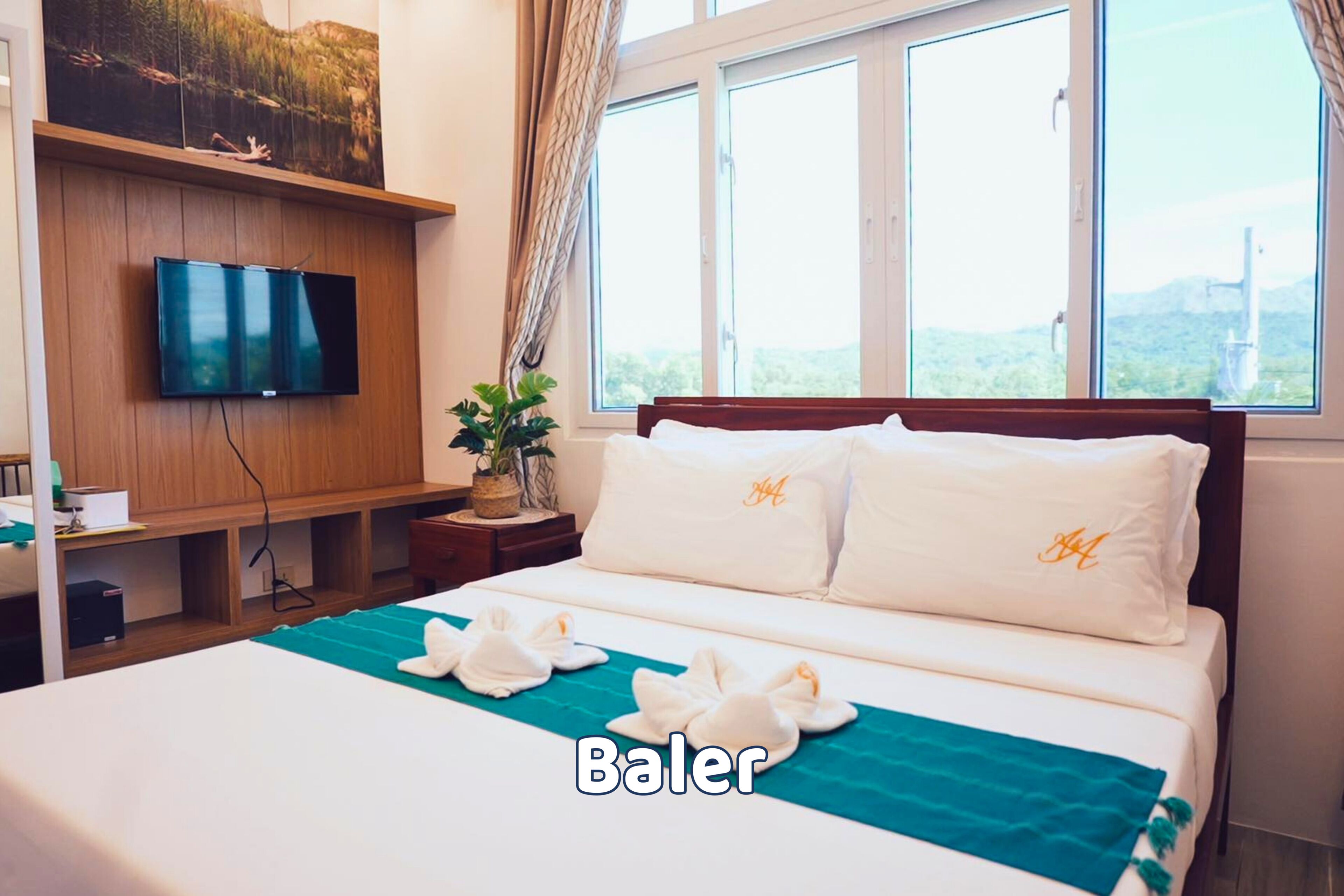 Habitación Deluxe, 1 cama matrimonial, aire acondicionado, vista a la montaña | Decoración personalizada, insonorización, wifi gratis y ropa de cama 