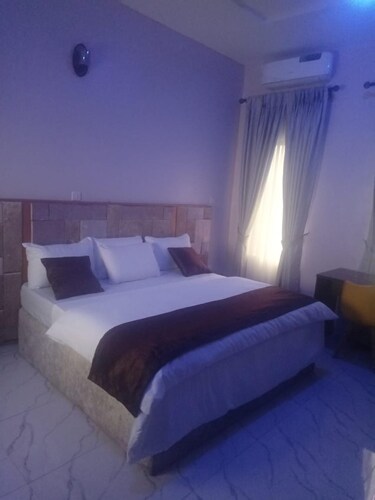 Captivating 1-bed Studio in Sapele