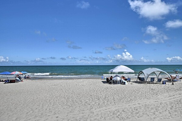 Beach - Pawleys Island Condo Retreat w/ Beach Access! (Pawleys Island)