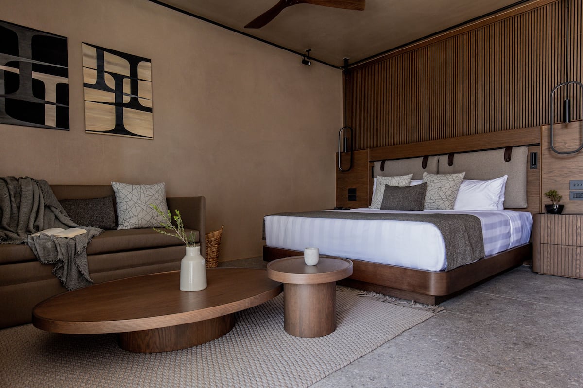 Breathe Suite with Private Pool | Egyptian cotton sheets, premium bedding, minibar, desk