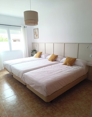 プレミアム ハウス 3 ベッドルーム | 高級寝具、低反発ベッド、ベビーベッド、WiFi (無料)