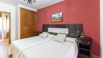 Casa, 4 habitaciones | Ropa de cama de alta calidad, colchones viscoelásticos, cunas (de pago)