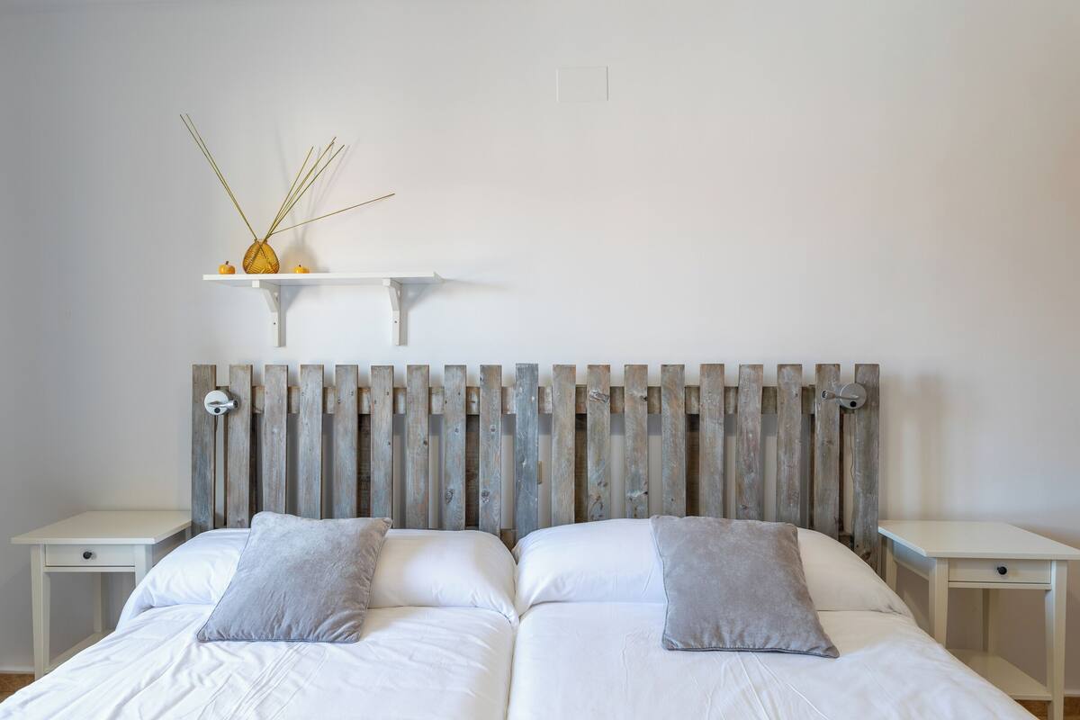 Hus, 3 soverom | Sengetøy av topp kvalitet, memory foam-senger og barnesenger