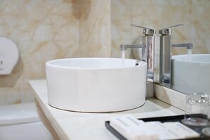 Bathroom - Jinman Island Hotel (Shenzhen Qinghu Subway Station Branch) (Shenzhen)