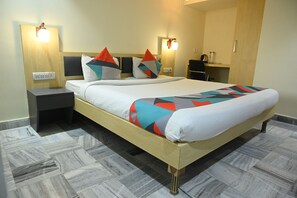 Premium bedding, rollaway beds, free WiFi, bed sheets - Hotel Churuvilla (Ranchi)