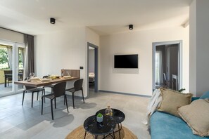 TV - Stylish and designed two bedrooms Aquila Premium in Vrsar (Vrsar)