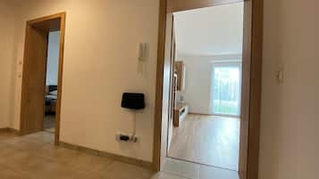 1 bedroom, bed sheets