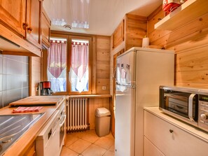 Frigorifero, microonde, lavastoviglie, freezer