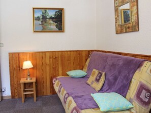 Interior - Studio cabin+sleeping area, 6 beds, near slopes and shops in Vars (Vars)