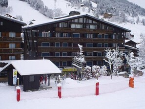 Esterni